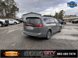Used 2022 Chrysler Pacifica Touring-L w/ Uconnect Theater Family Group image 5