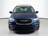 Used 2022 Chrysler Pacifica Touring-L image 5