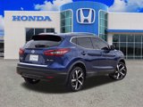 Used 2020 Nissan Rogue Sport SL image 3