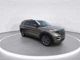 Used 2021 Ford Explorer XLT w/ Equipment Group 202A image 2