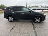 Used 2019 Nissan Rogue SV image 3