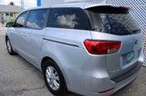 Used 2018 Kia Sedona L image 4