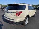 Used 2018 Ford Explorer XLT w/ Equipment Group 202A image 5
