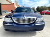 Used 2010 Lincoln Town Car Signature Limited image 5