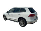 Used 2016 Volkswagen Touareg VR6 image 2