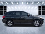 Used 2019 Nissan Pathfinder S image 2