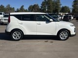 Used 2021 Kia Soul S image 2