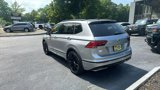 Used 2021 Volkswagen Tiguan SE R-Line image 3
