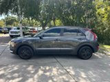 Used 2023 Kia Niro EX image 2