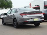 Used 2023 Hyundai Elantra SEL image 3