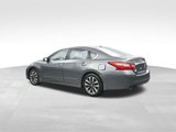 Used 2017 Nissan Altima 2.5 SV image 2