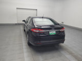 Used 2017 Ford Fusion SE image 5