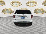 Used 2018 Ford Explorer XLT w/ Equipment Group 201A image 2