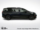 Used 2018 Chrysler Pacifica Limited image 2