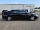 New 2025 Hyundai Elantra SE image 4