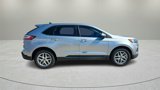 Used 2023 Ford Edge SEL image 2