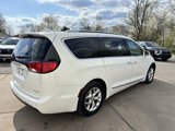 Used 2020 Chrysler Pacifica Limited image 5