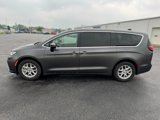 Used 2023 Chrysler Pacifica Touring-L image 2