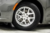 Used 2022 Chrysler Pacifica Touring-L image 3
