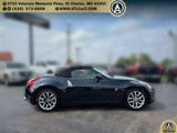 Used 2010 Nissan 370Z Roadster image 2