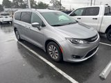 Used 2020 Chrysler Pacifica Touring-L Plus image 4