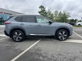 Used 2022 Nissan Rogue Platinum image 2
