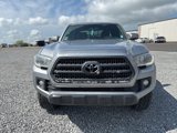 Used 2017 Toyota Tacoma TRD Off-Road w/ Premium & Technology Package image 3