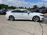 Used 2018 Honda Accord Touring image 2