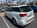 Used 2017 Kia Sedona LX w/ LX Essentials Premium Package image 4