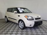 Used 2010 Kia Soul ! image 2