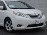 Used 2017 Toyota Sienna LE image 2