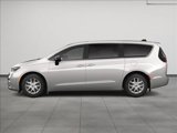 New 2025 Chrysler Pacifica Select image 3