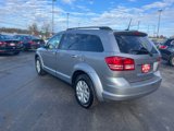 Used 2020 Dodge Journey SE w/ SE Popular Equipment Group image 3