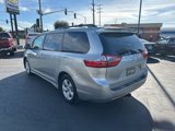 Used 2020 Toyota Sienna LE image 5