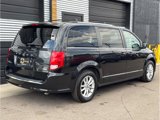 Used 2019 Dodge Grand Caravan SXT image 3