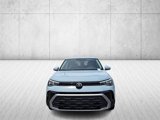 New 2025 Volkswagen Taos SE image 2