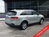 Used 2016 Kia Sorento LX w/ LX Convenience Package image 3