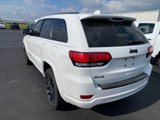 Used 2017 Jeep Grand Cherokee Altitude image 3