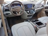 Used 2017 Chrysler Pacifica Touring-L Plus image 3