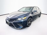 Used 2018 Toyota Camry SE image 3