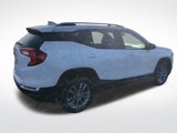 Used 2024 GMC Terrain SLT image 5