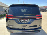 Used 2022 Chrysler Pacifica Touring-L w/ Uconnect Theater Family Group image 5
