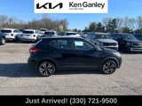 Used 2020 Nissan Kicks SV image 4