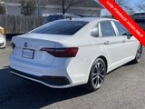 Used 2024 Volkswagen Jetta Sport image 6