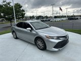 Used 2018 Toyota Camry LE image 2