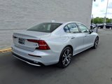 Certified 2024 Volvo S60 B5 Plus image 3