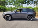 New 2025 Jeep Grand Cherokee Limited w/ Black Appearance Package image 4