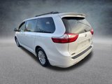 Used 2017 Toyota Sienna XLE image 2