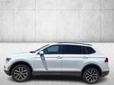 Used 2021 Volkswagen Tiguan SE image 2