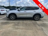 Used 2020 Hyundai Santa Fe SE image 2